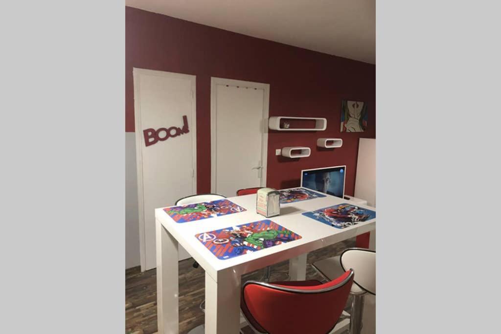 Appartement Style Pop Art Avec Garage Centre Historique Beziers Ngoại thất bức ảnh
