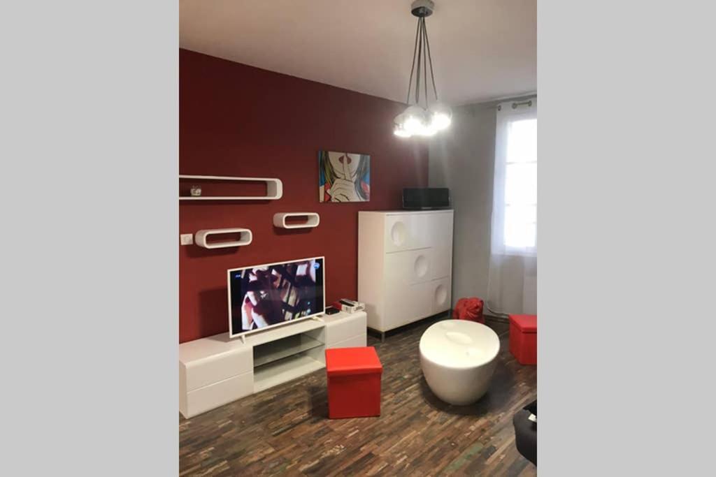 Appartement Style Pop Art Avec Garage Centre Historique Beziers Ngoại thất bức ảnh