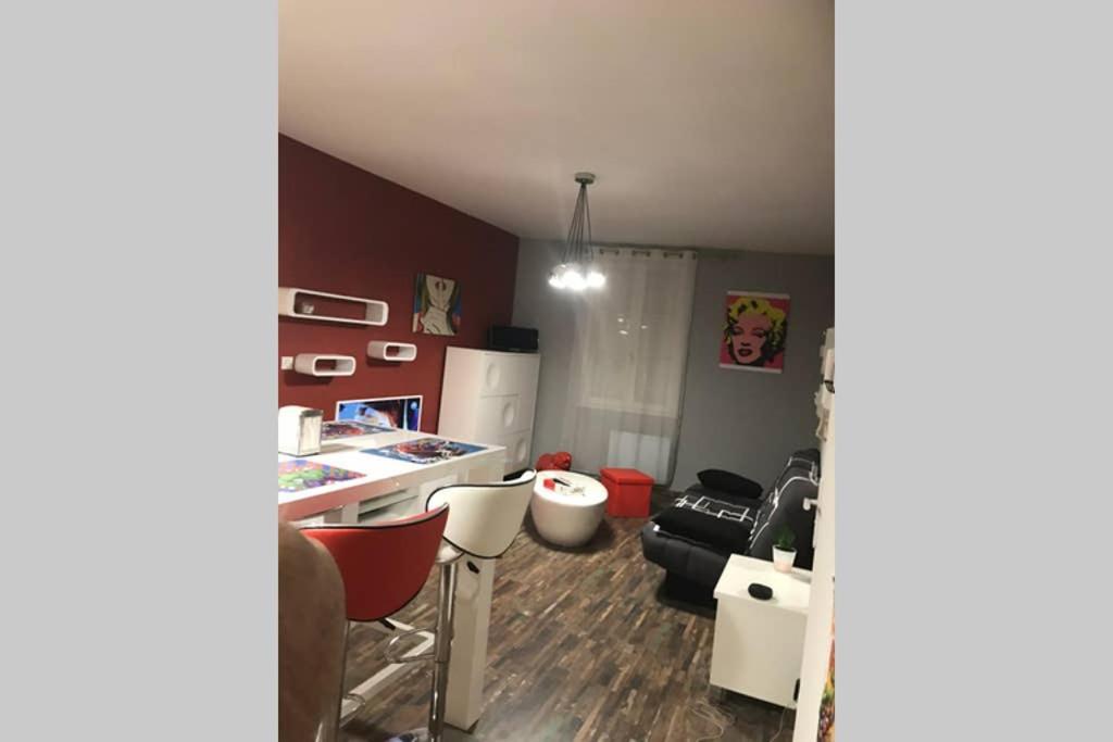 Appartement Style Pop Art Avec Garage Centre Historique Beziers Ngoại thất bức ảnh