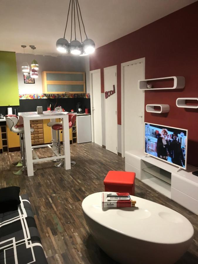 Appartement Style Pop Art Avec Garage Centre Historique Beziers Ngoại thất bức ảnh